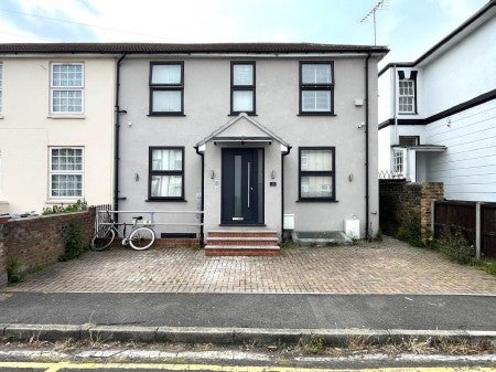 Flat Cambrian Grove in Gravesham