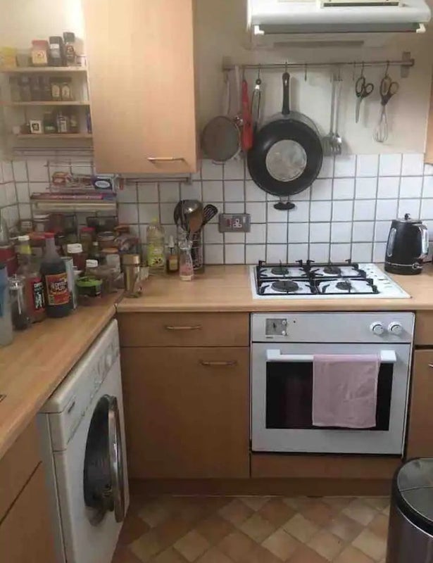 Room Bradshaw Close in Greater London