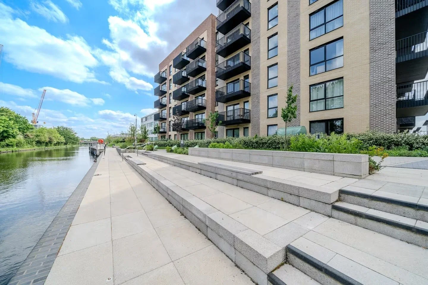 Flat Nestle's Avenue in Greater London