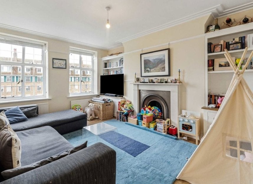 Flat Richmond Hill Court in Greater London