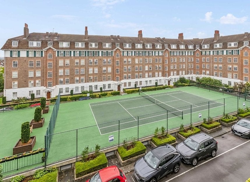 Flat Richmond Hill Court in Greater London