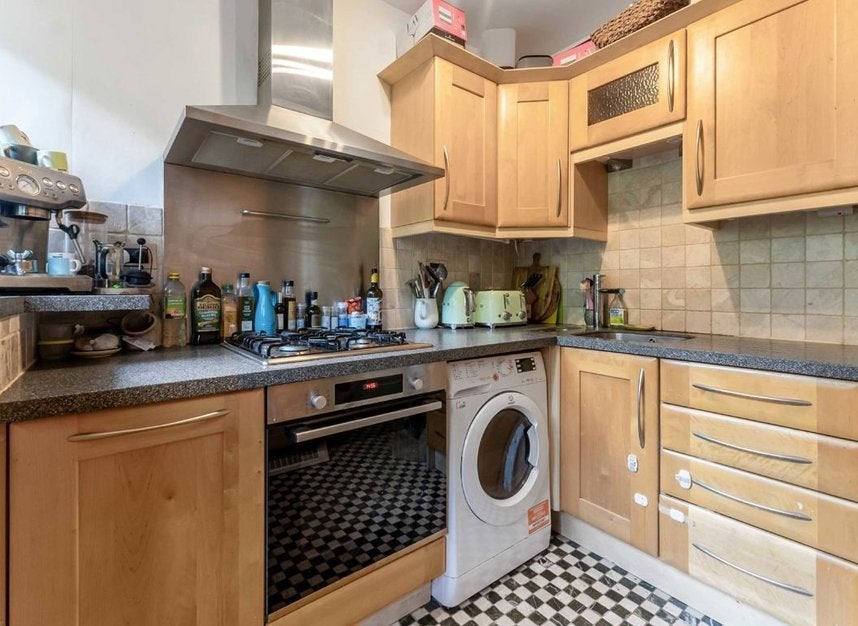 Flat Richmond Hill Court in Greater London