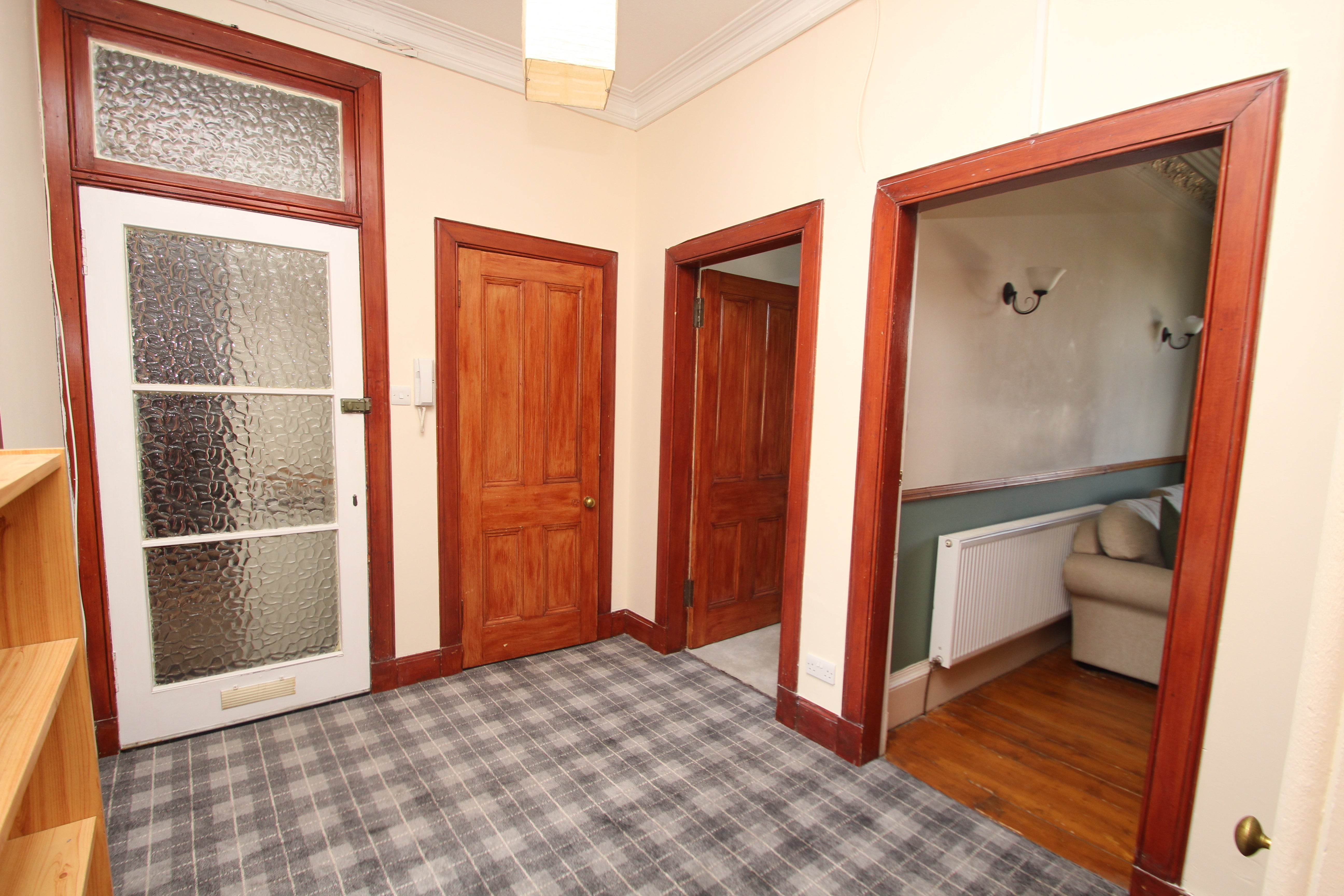 Flat Crosbie Lane in Glasgow