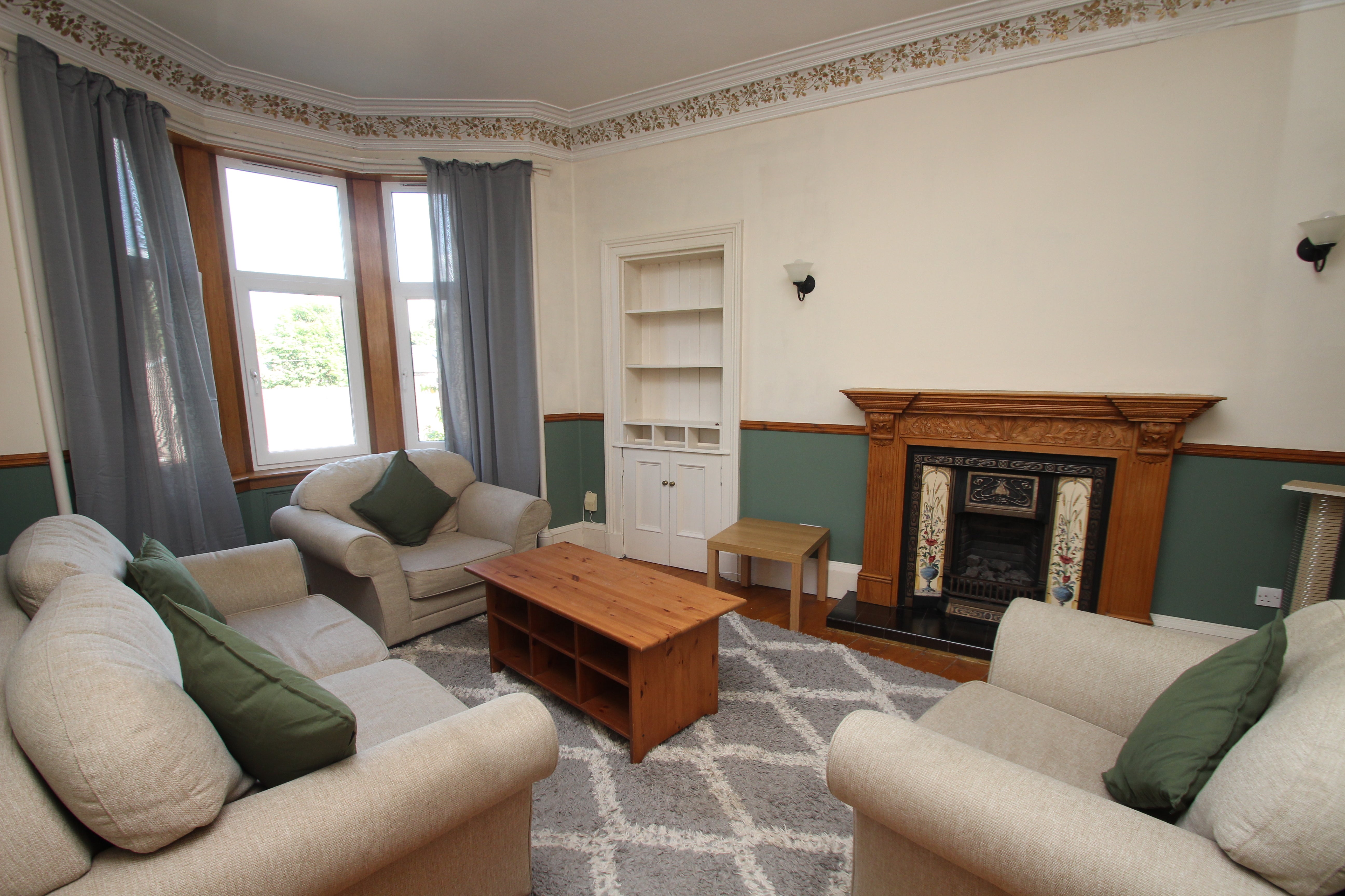 Flat Crosbie Lane in Glasgow