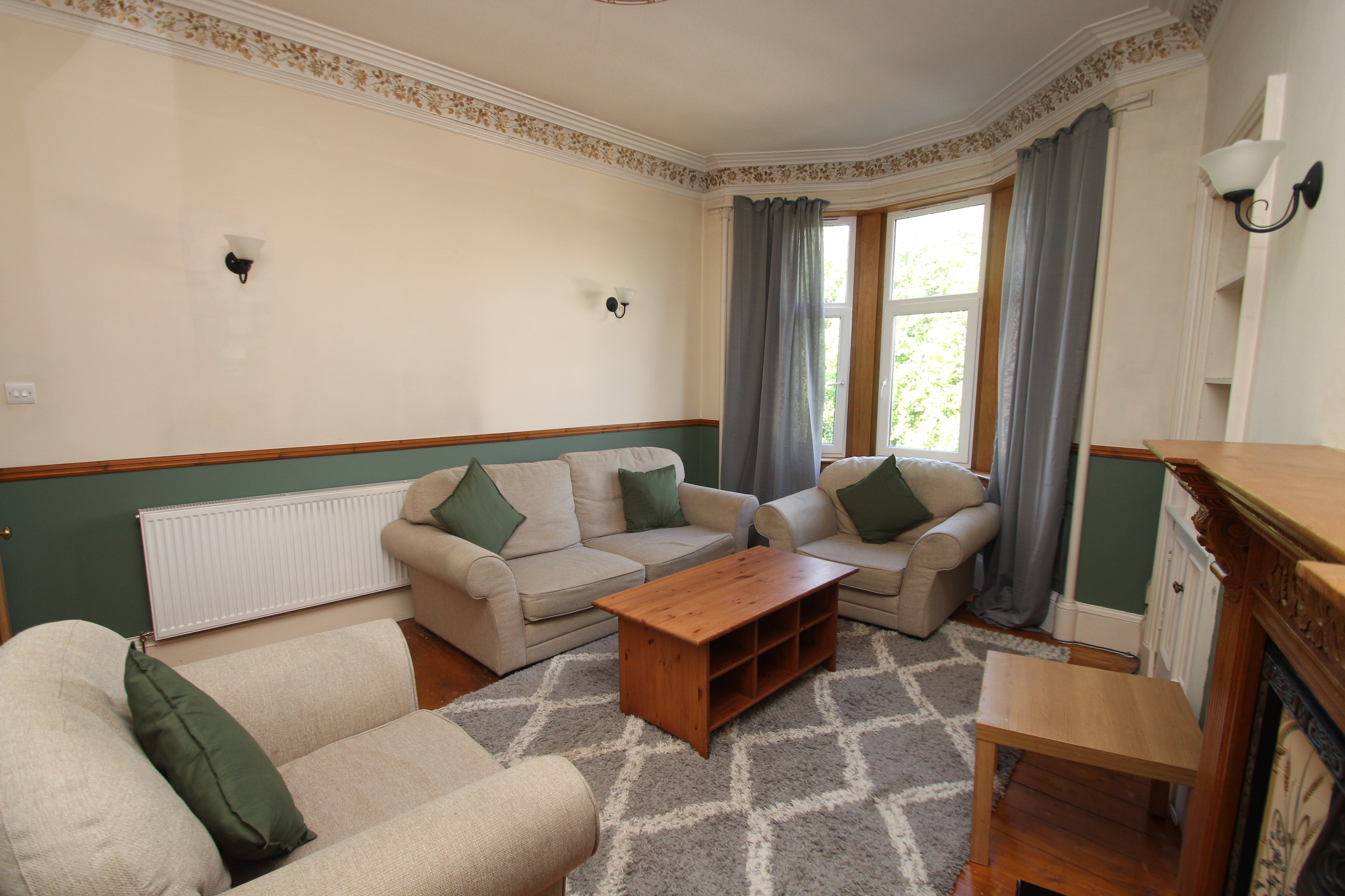 Flat Crosbie Lane in Glasgow