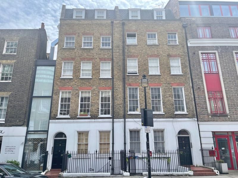 Flat Whitfield Street in Greater London