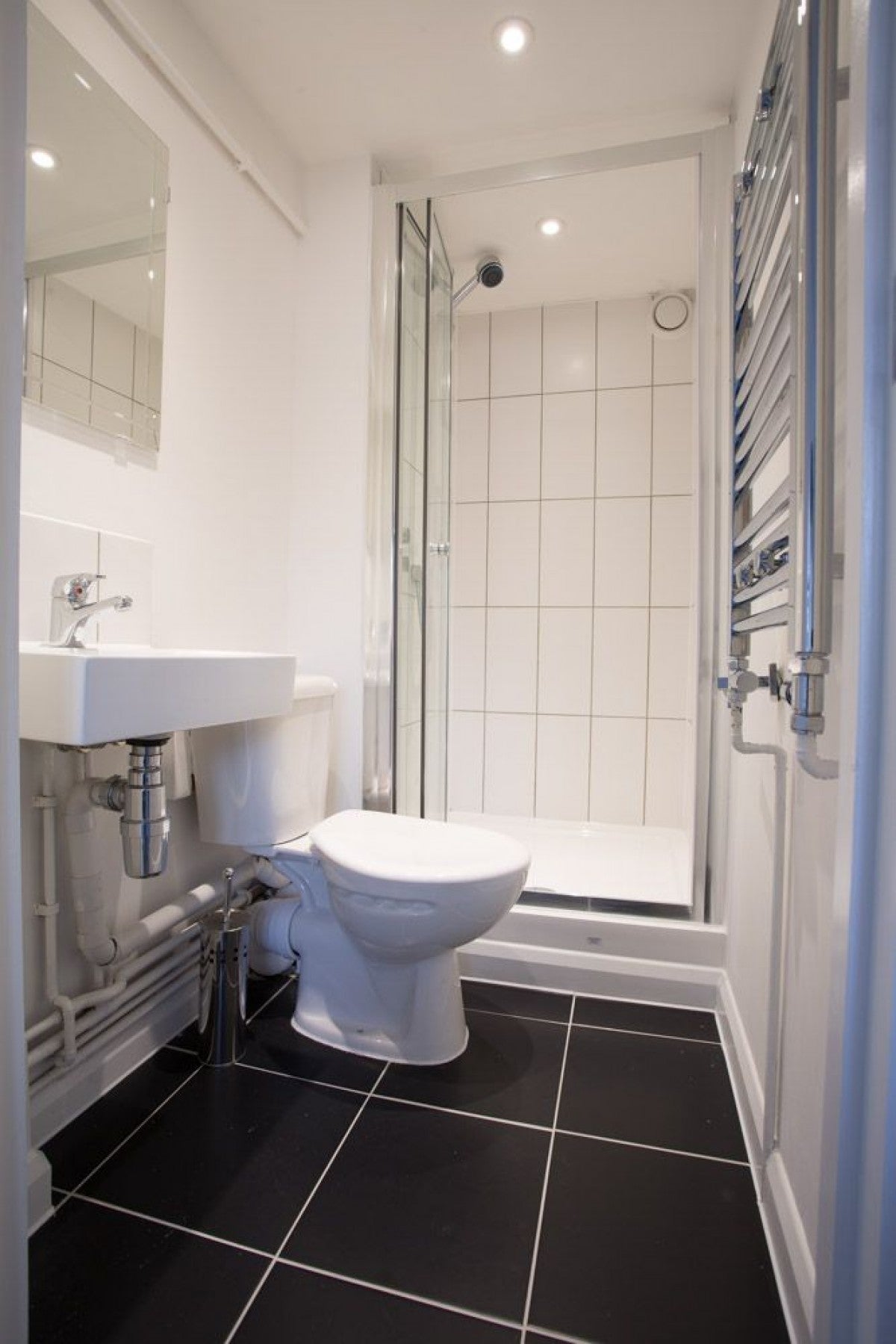Flat Newington Butts in Greater London