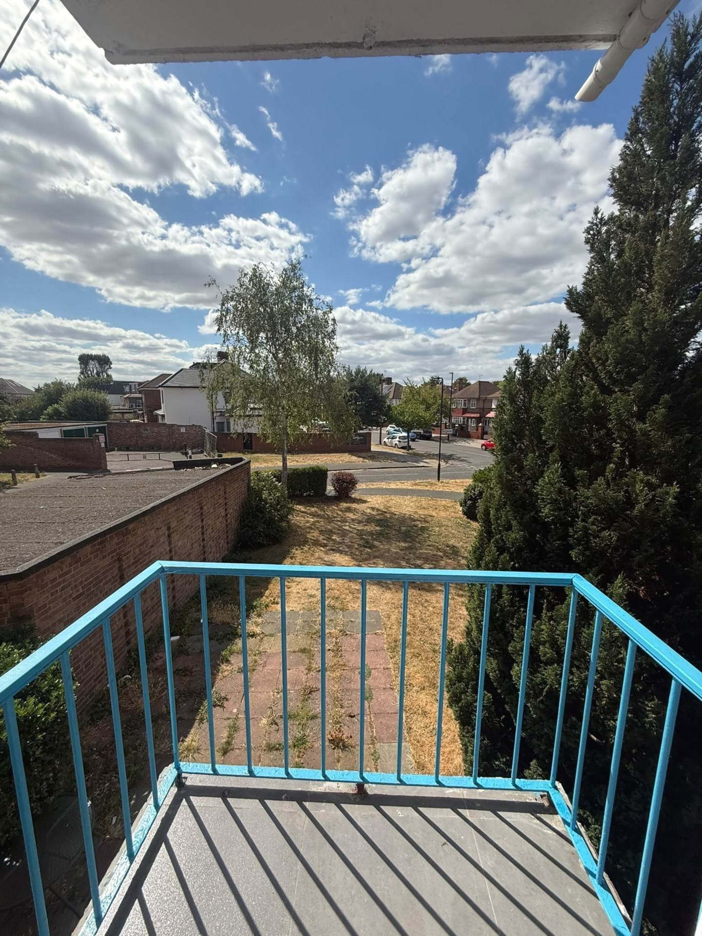 Flat Norwood Close in Greater London
