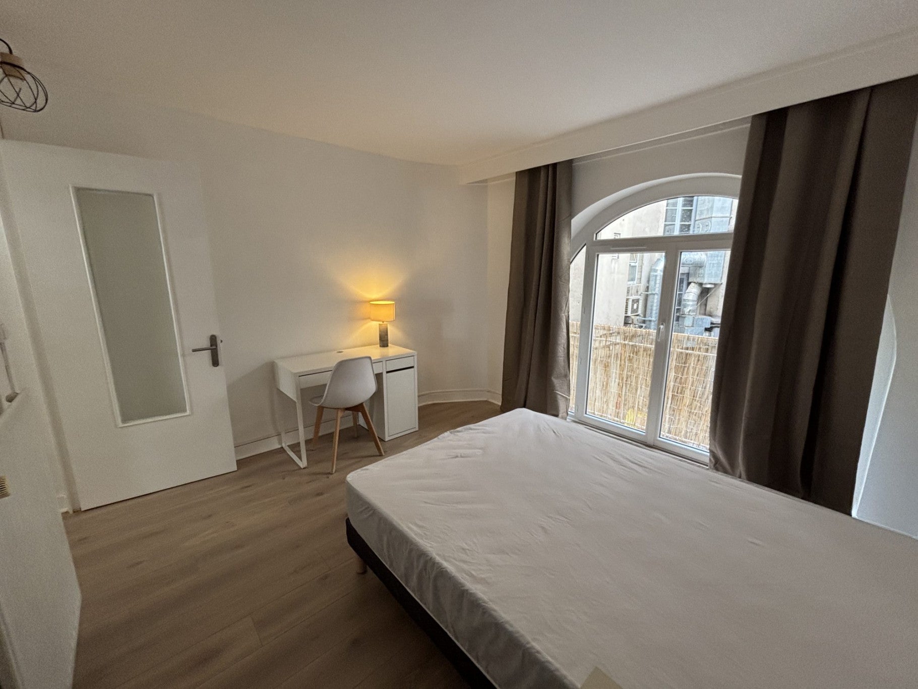 Flat Place Jean Jaurès in Saint-Étienne