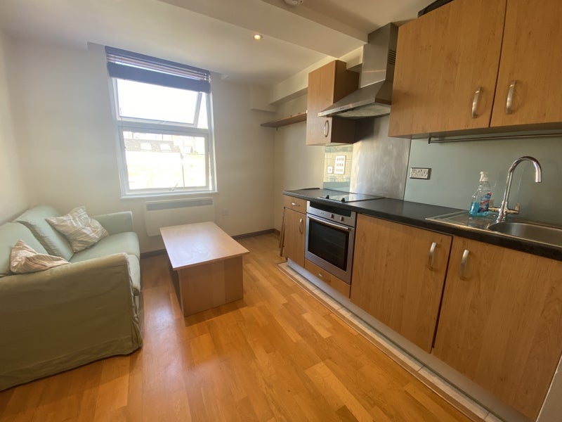 Flat Foulden Road in London