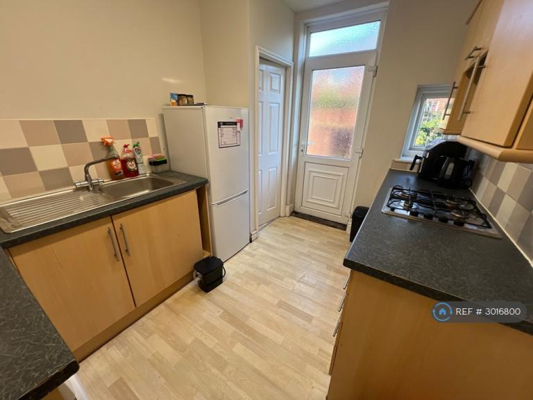 Flat Angerton Gardens in Newcastle upon Tyne