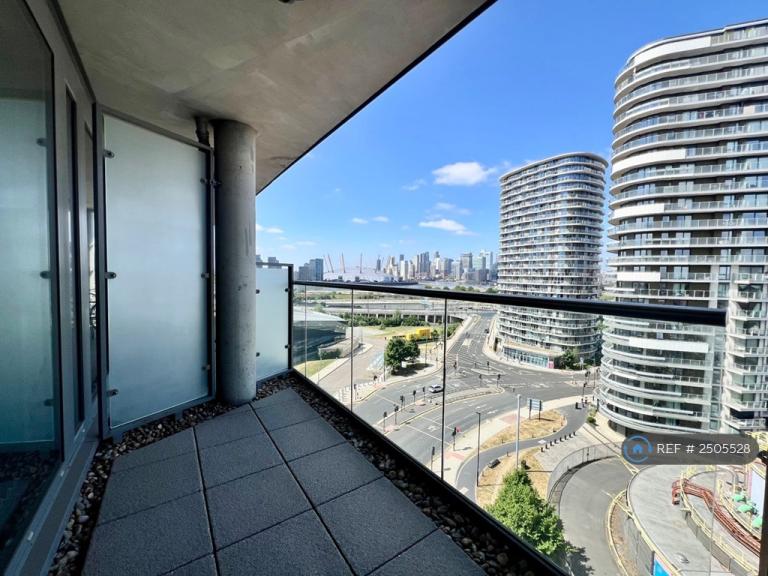 Flat Western Gateway in Greater London