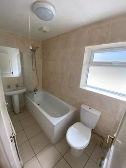Room Burnthwaite Road in Greater London