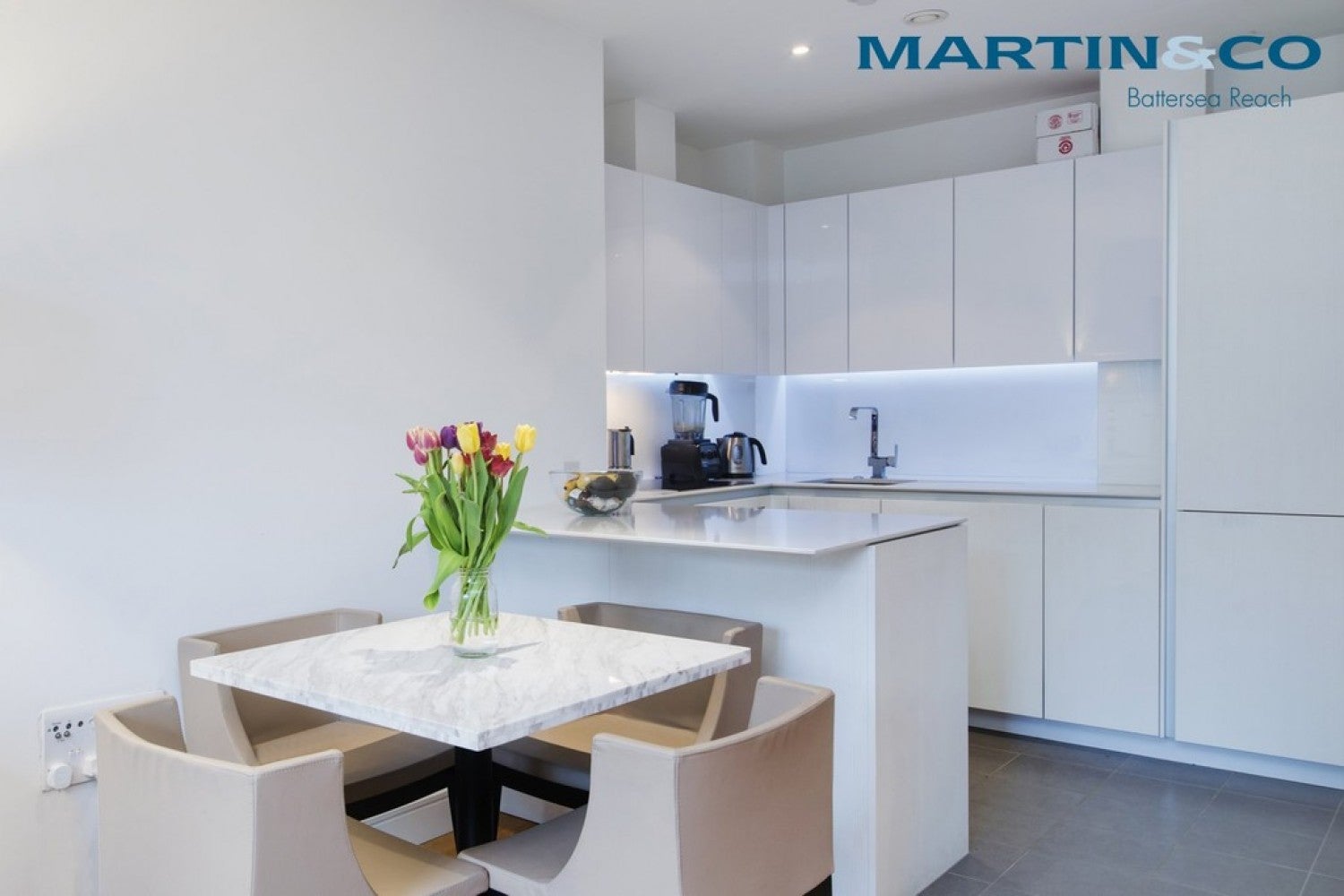Flat Juniper Drive in Greater London