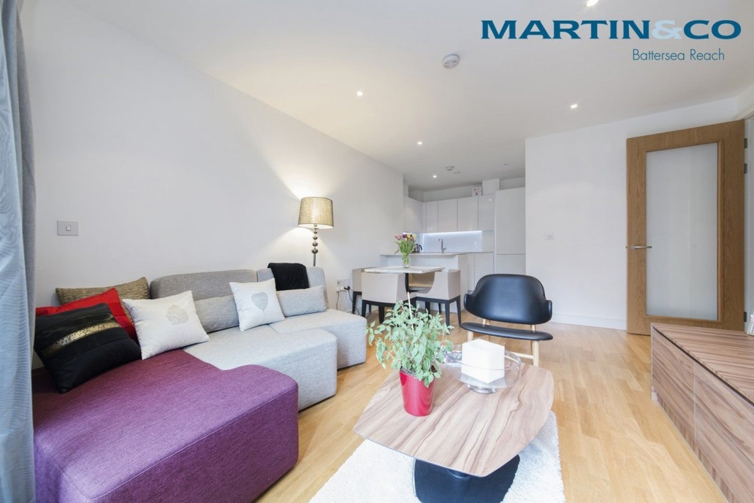 Flat Juniper Drive in Greater London