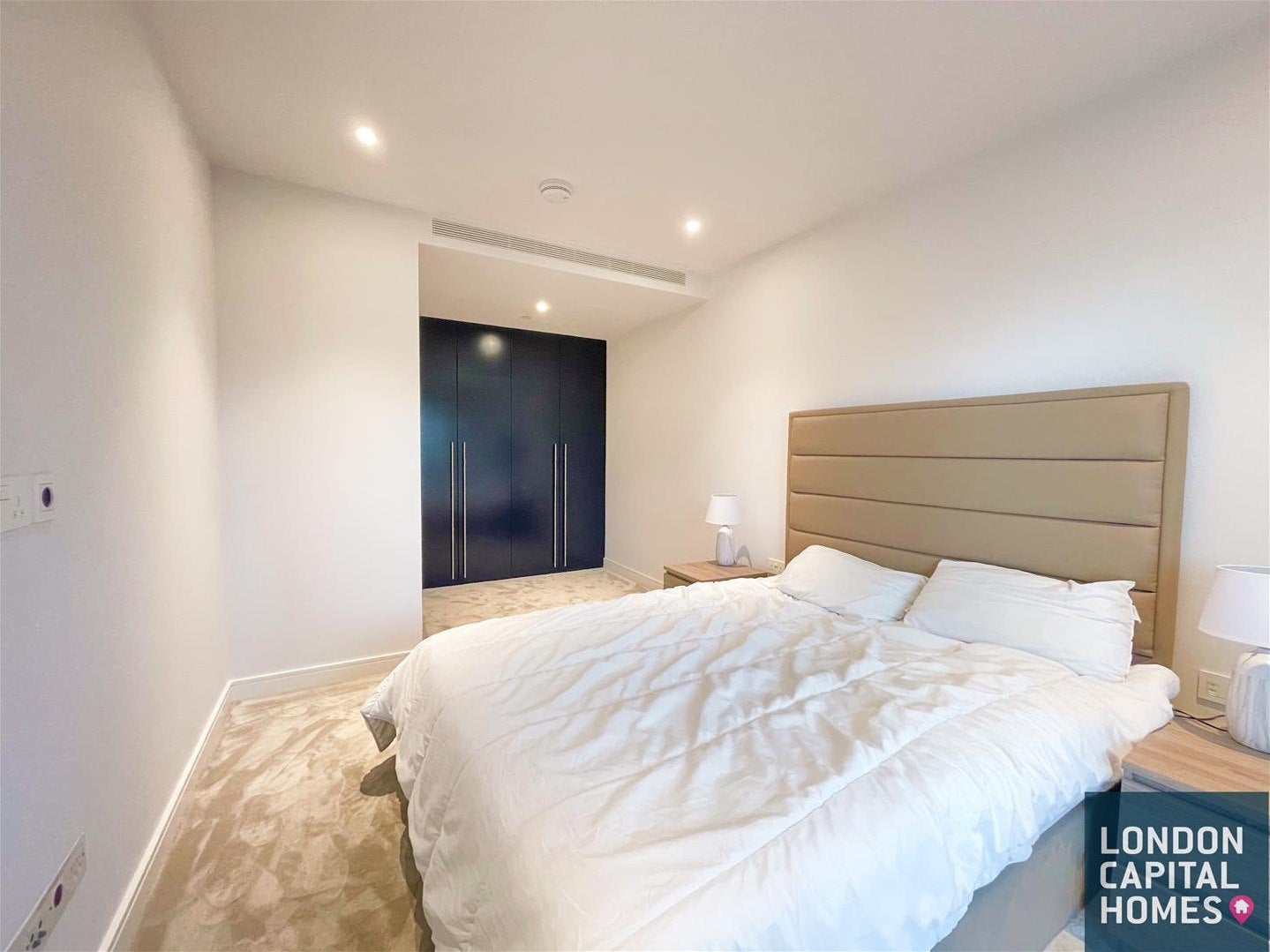 Flat Lockgate Close in London