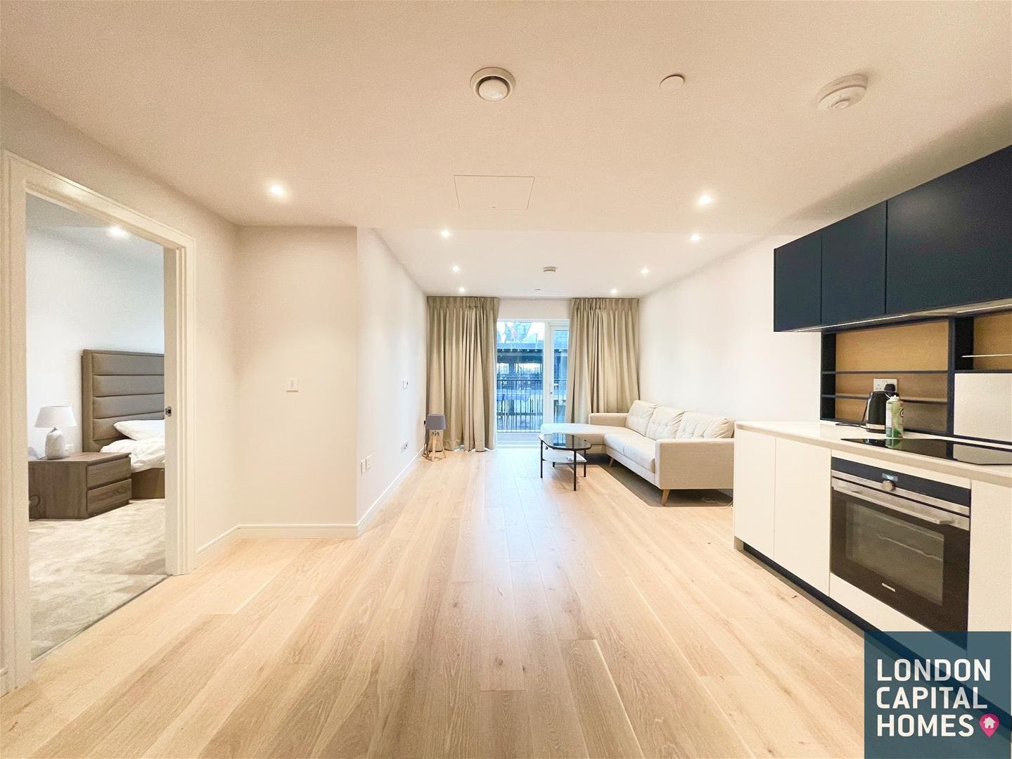 Flat Lockgate Close in London