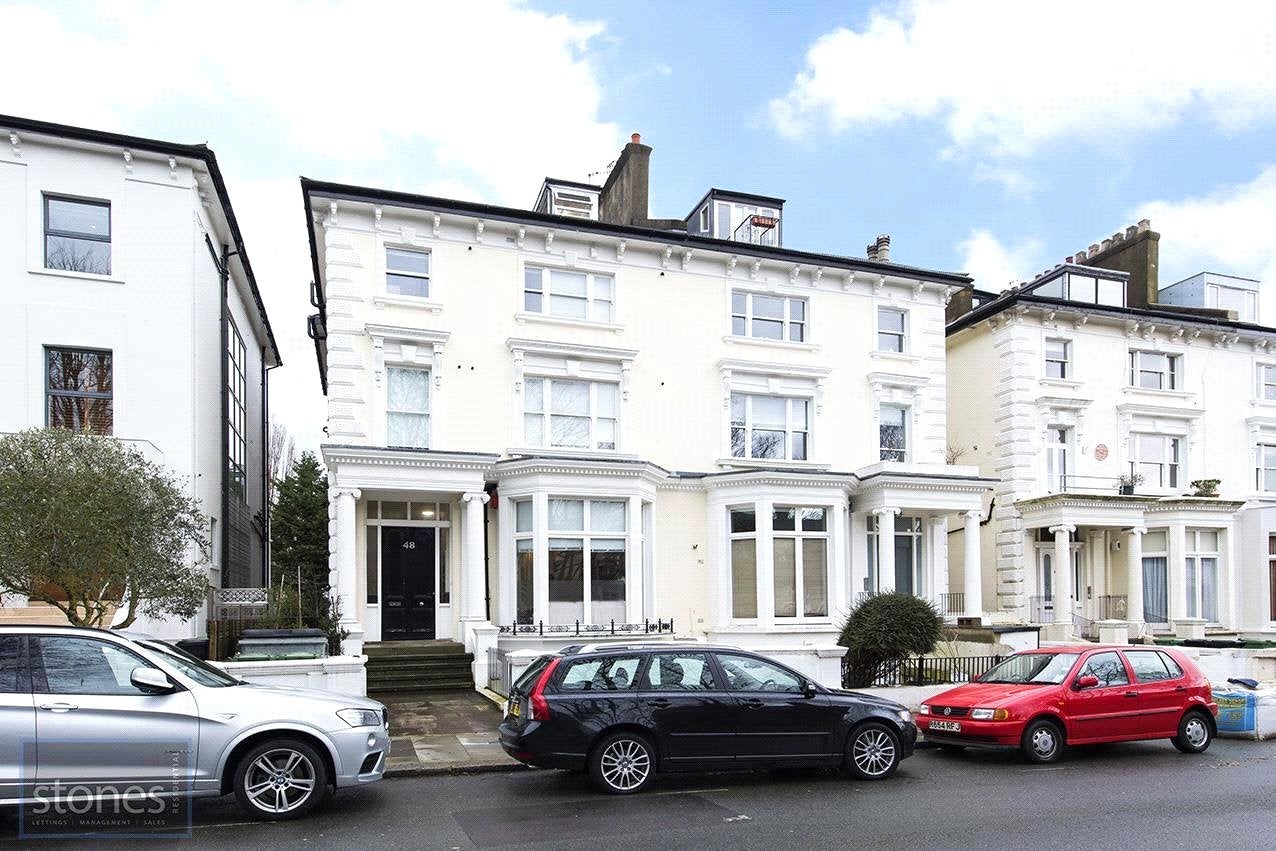 Flat Belsize Square in Greater London