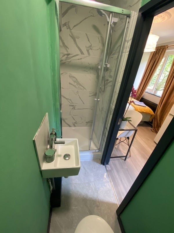 Room Denmark Hill in Greater London