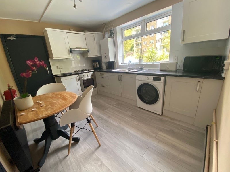 Room Denmark Hill in Greater London