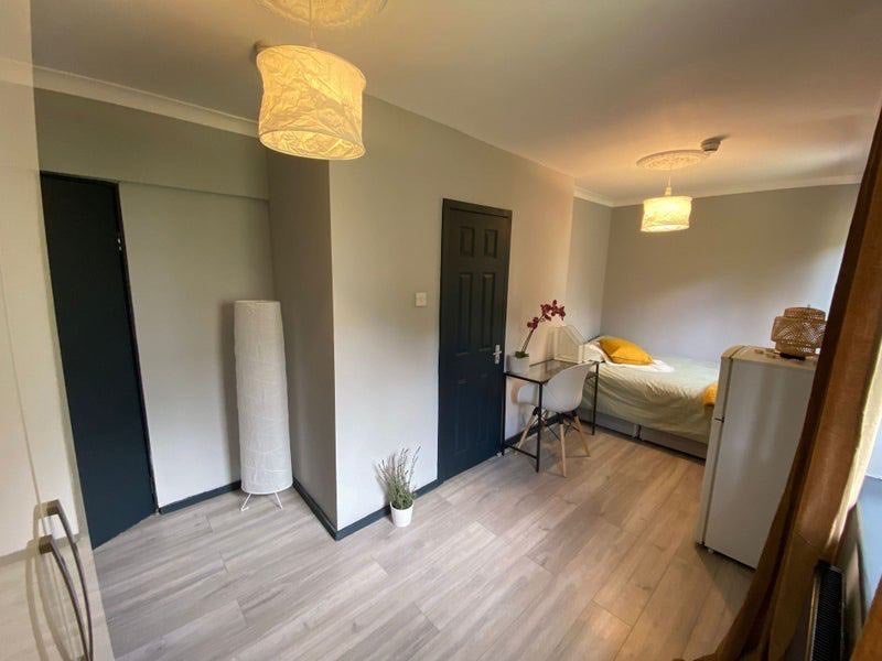 Room Denmark Hill in Greater London