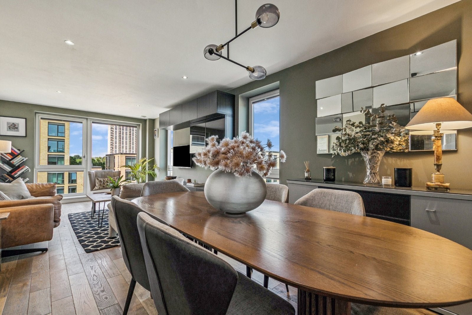 Flat Eltringham Street in Greater London