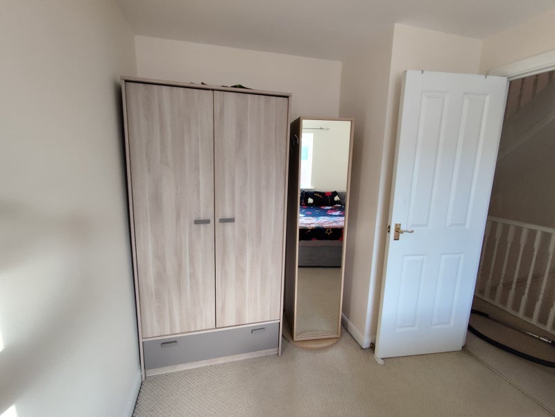 Room Canal Court in Birmingham