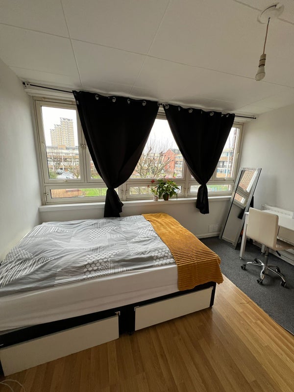Room Rowcross Street in Greater London