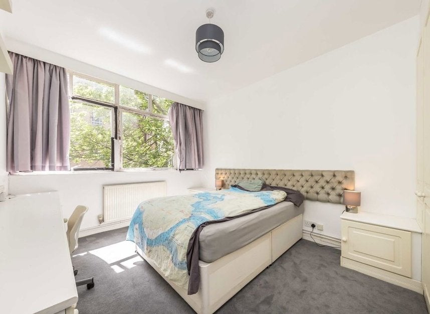 Flat Wakefield Mews in Greater London
