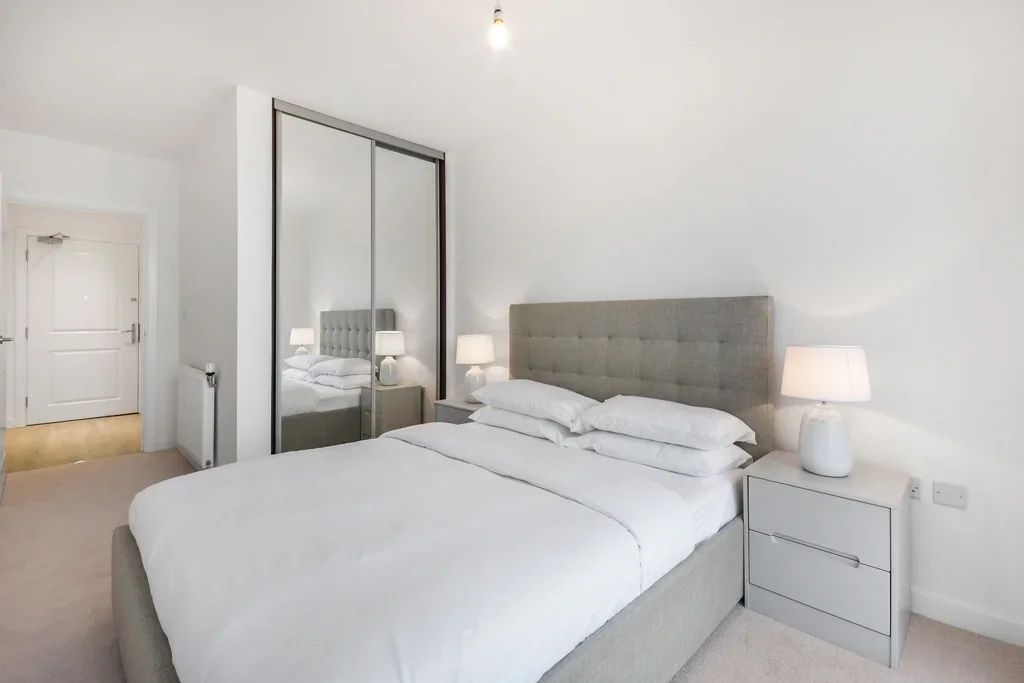 Flat Thomas Road in Greater London