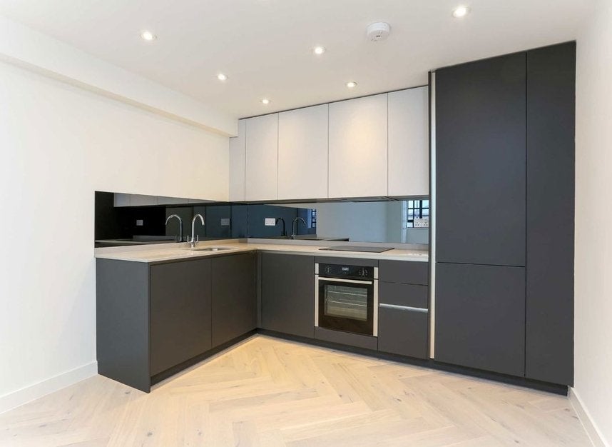 Flat Farringdon Road in Greater London