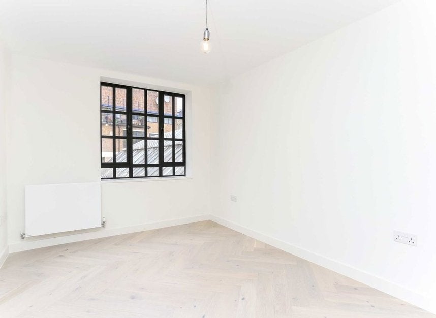 Flat Farringdon Road in Greater London
