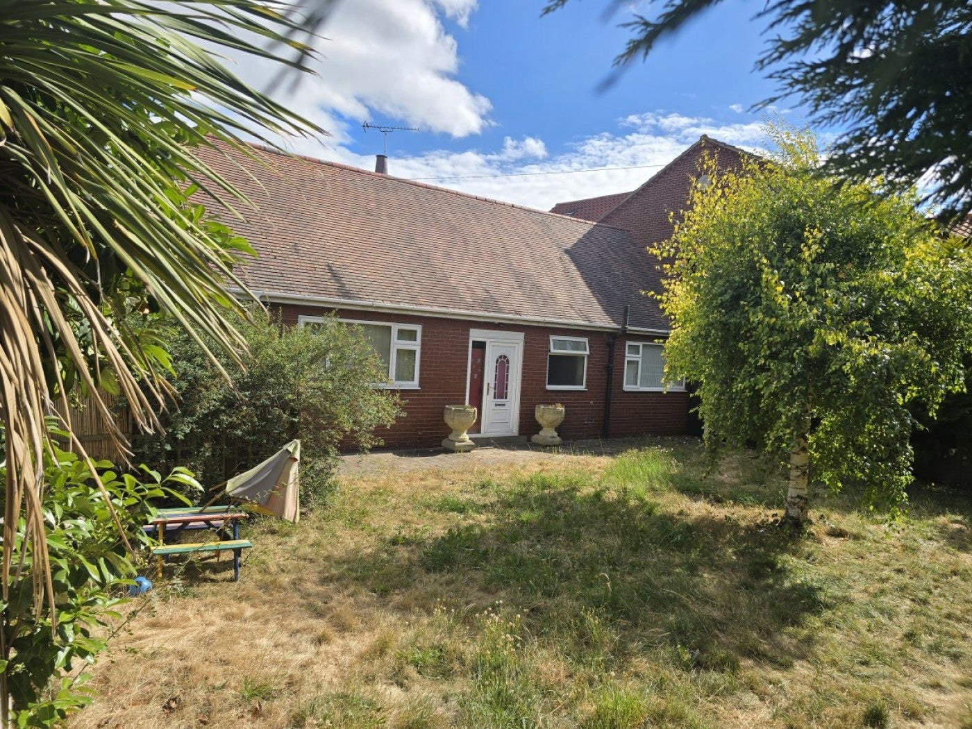 House Hall Villa Lane in Doncaster