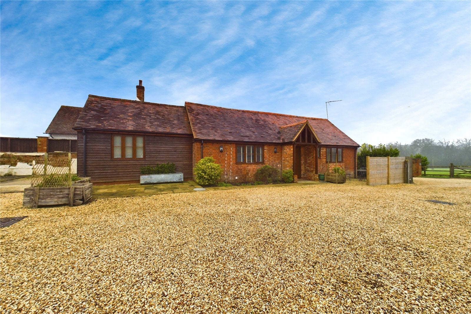 House Goring Lane in Burghfield Common