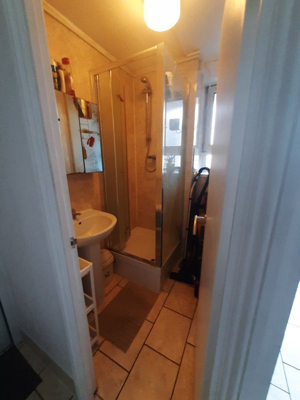Room Pott Street in Greater London