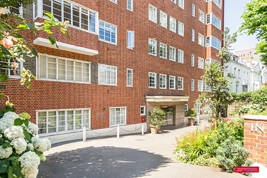 Flat St Petersburgh Place in City of Westminster