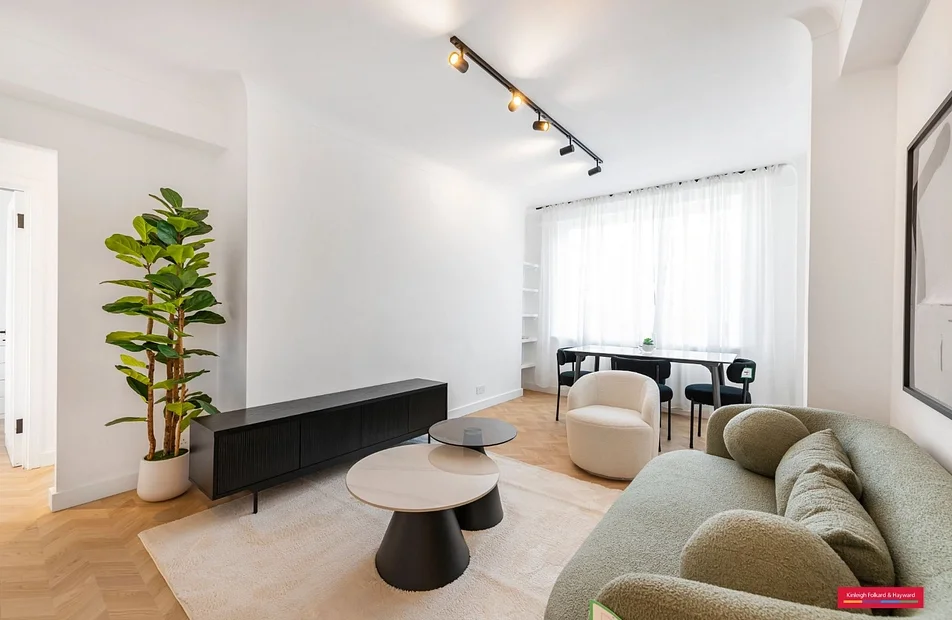 Flat St Petersburgh Place in City of Westminster