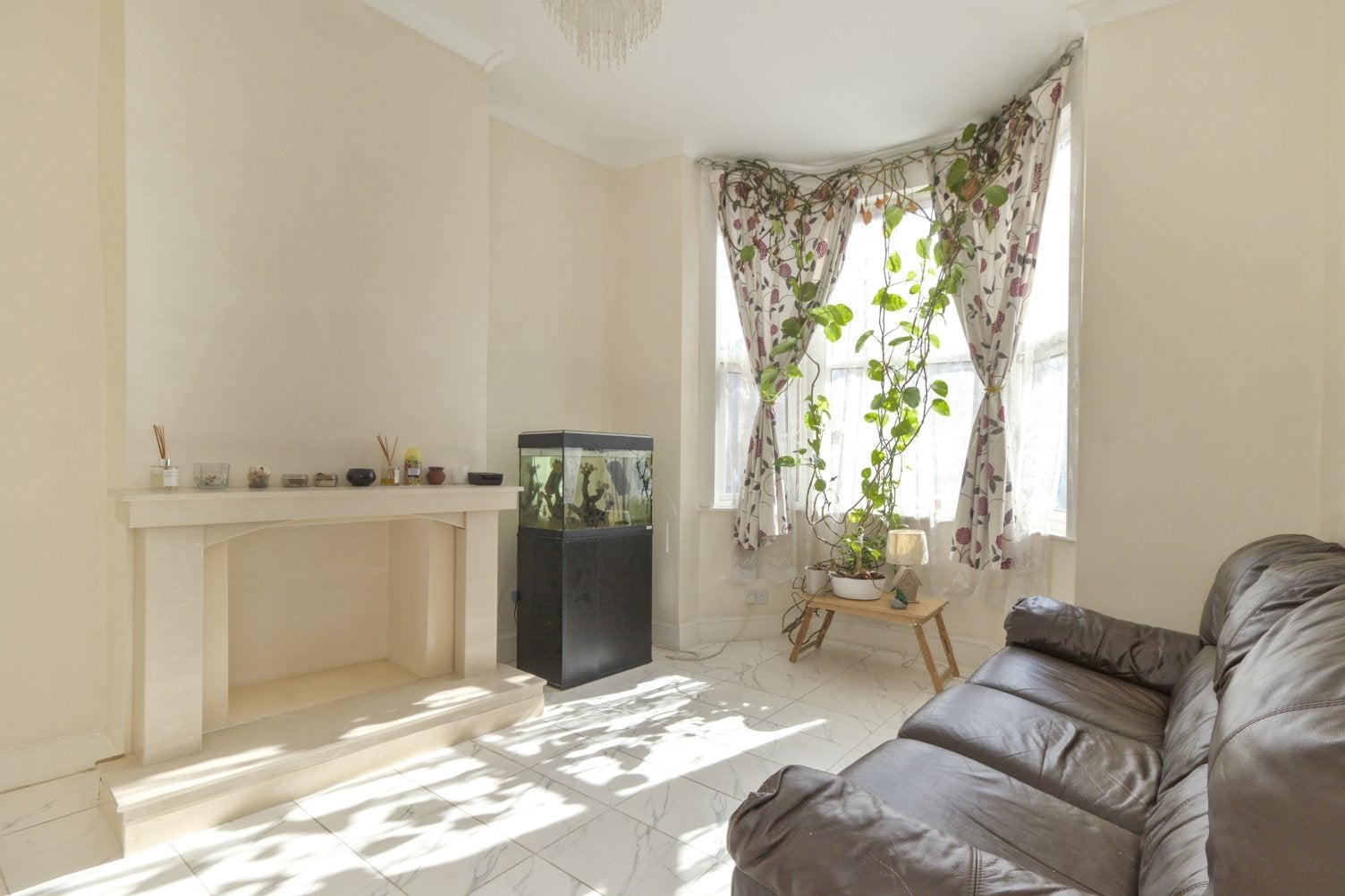 House Tewson Road in Greater London