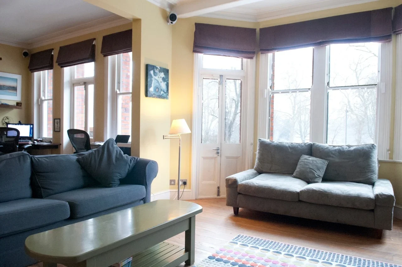 Flat Prince of Wales Drive in Greater London