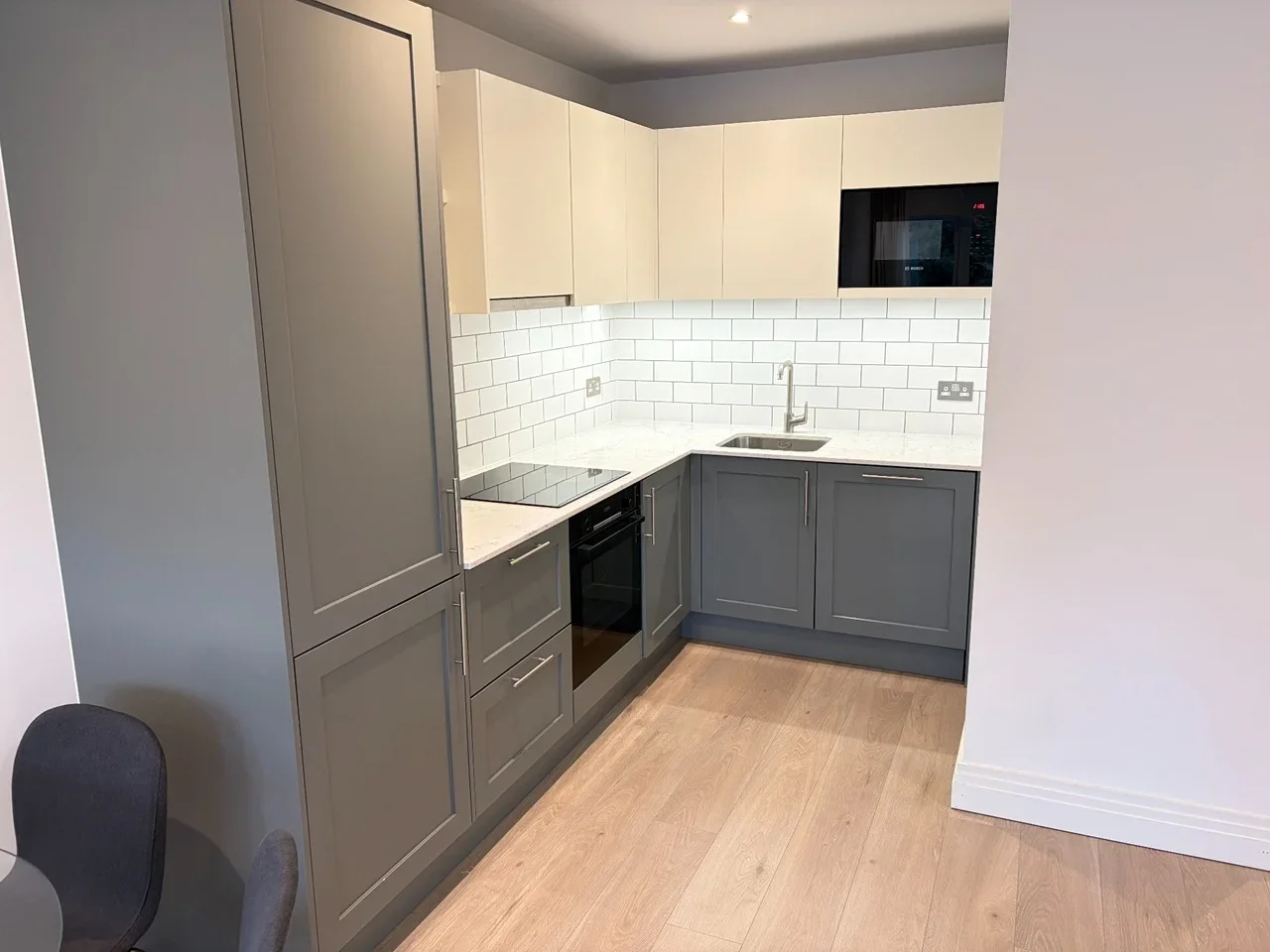 Flat Mattock Lane in Greater London