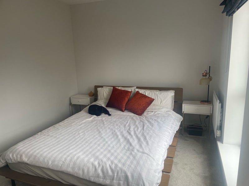 Room Bellevue Farm Road in Crawley