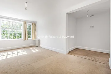 Flat Belsize Park Gardens in Greater London