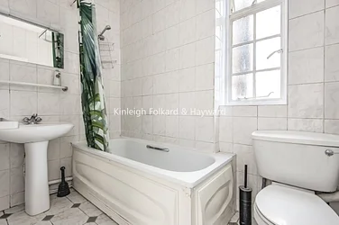 Flat Belsize Park Gardens in Greater London