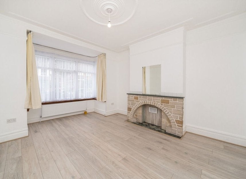House Woodgrange Avenue in Greater London