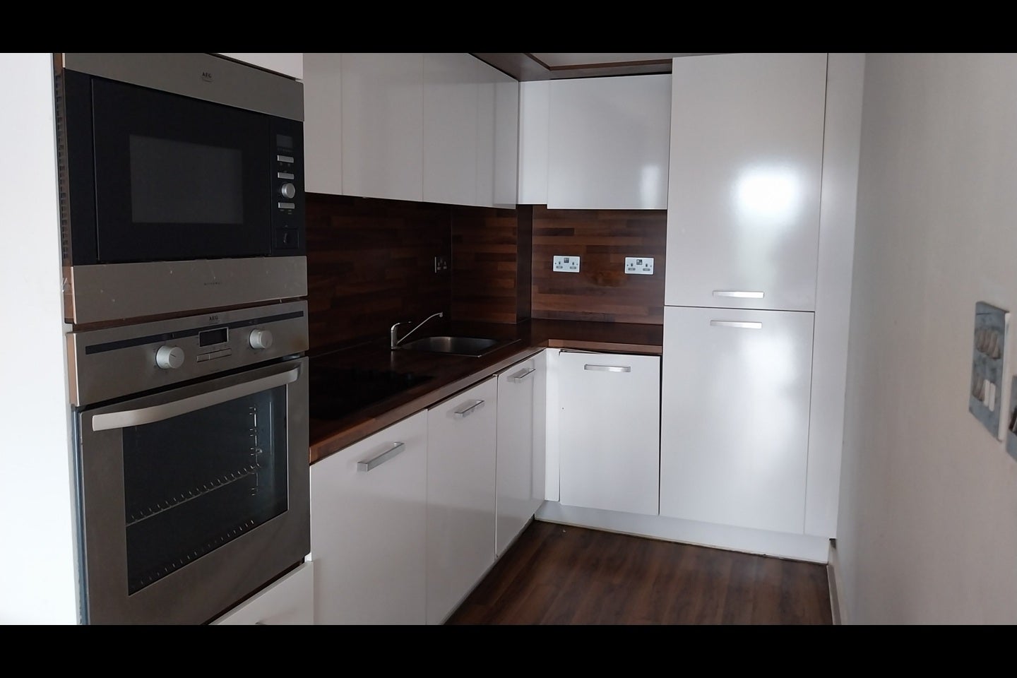 Flat Atlip Road in Greater London