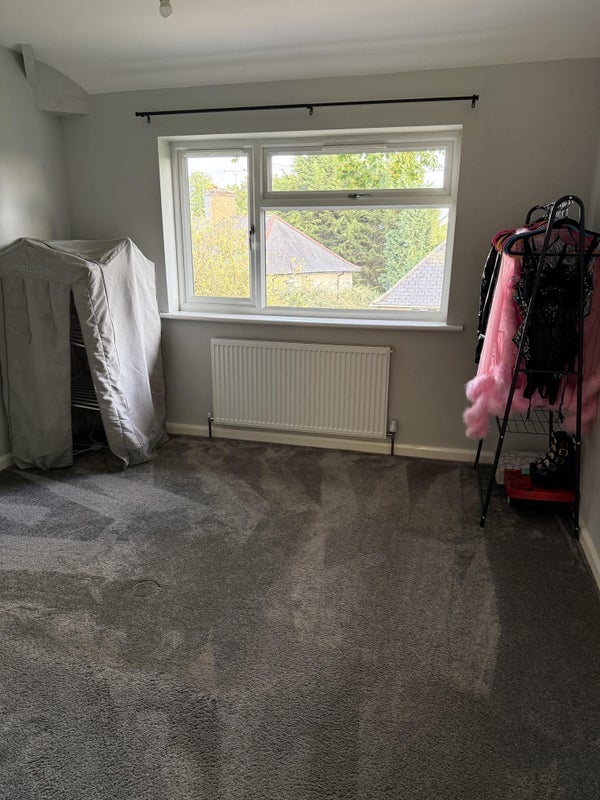 Room Cropwell Green in Nottingham