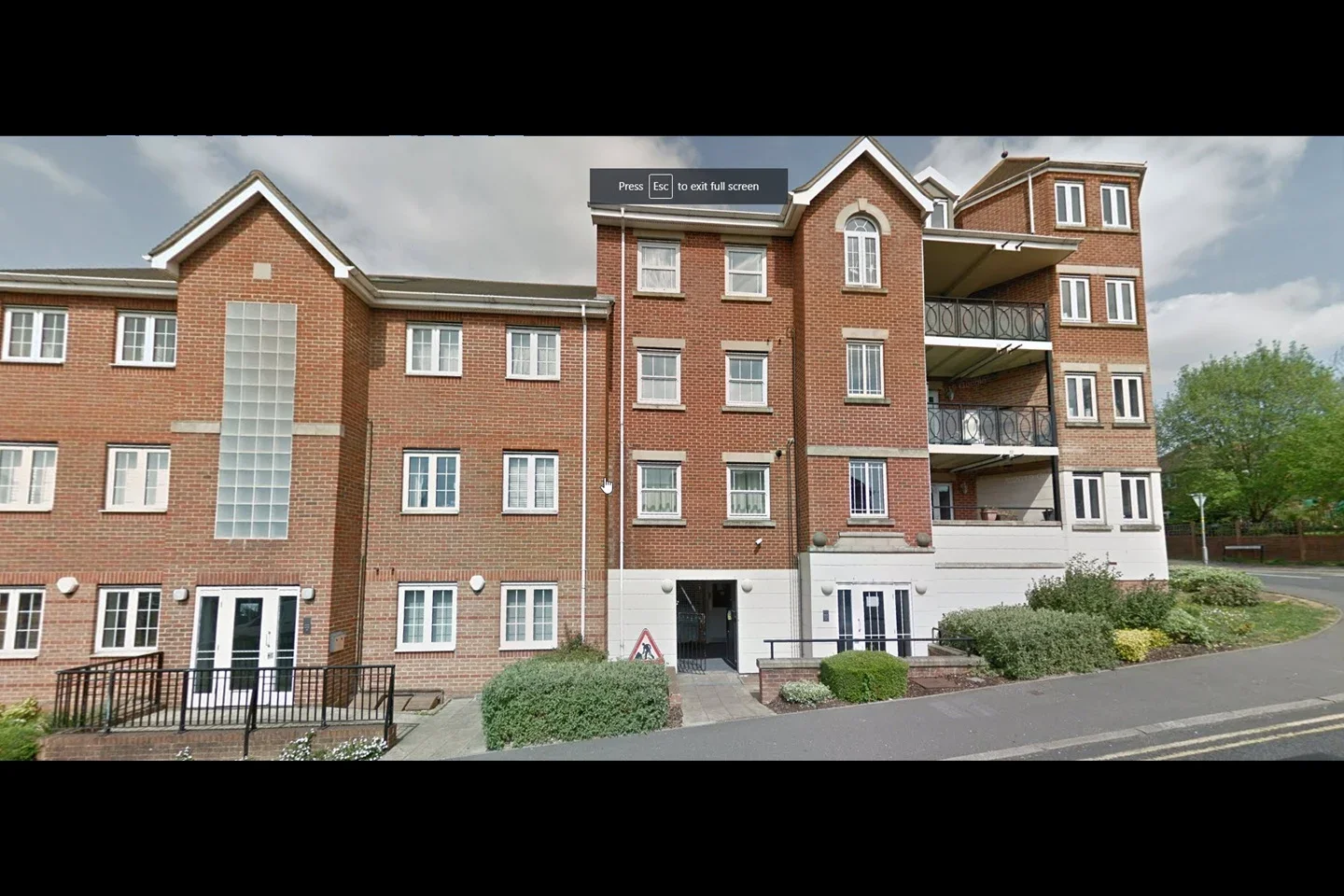 Flat Hamilton Road in High Wycombe