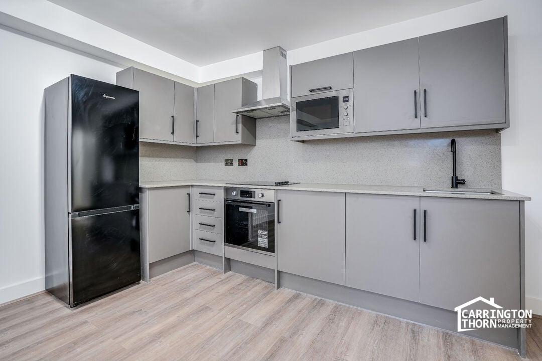 Flat Ladywell Street in Greater London