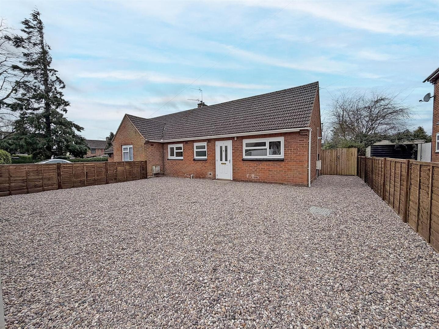 House Letchmere Close in South Staffordshire