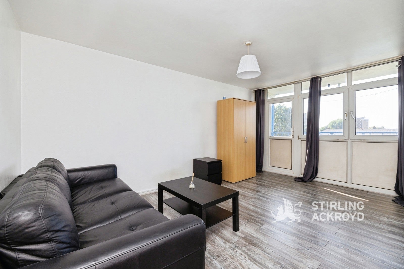 Flat Wadeson Street in Greater London